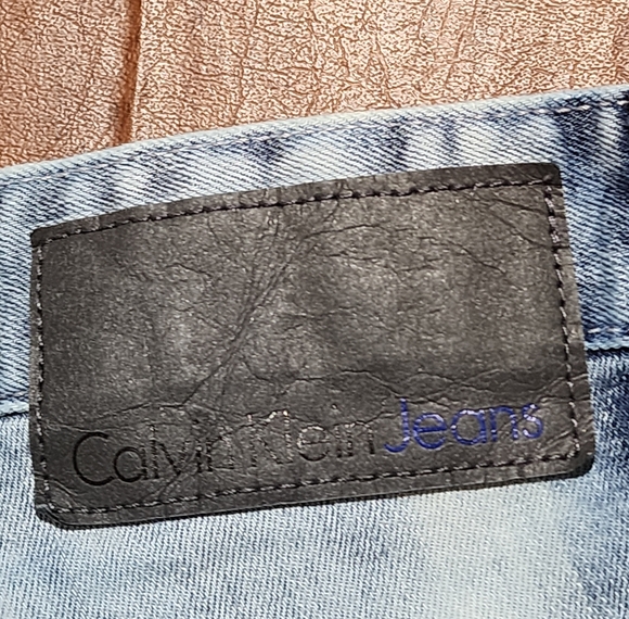 Calvin Klein Men's Light Blue Distressed Skinny Jeans - Picture 12 of 12